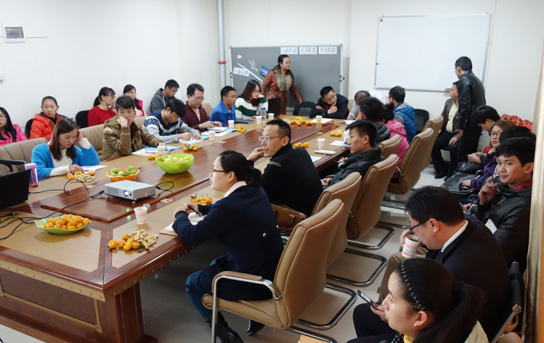 目前天度客戶沙龍已順利舉行4期，我們將一直秉承全公益、凈干貨、不推銷(xiāo)產(chǎn)品的理念，助力天度新老客戶開(kāi)展網(wǎng)絡(luò)營(yíng)銷(xiāo)和移動(dòng)互聯(lián)網(wǎng)營(yíng)銷(xiāo)。